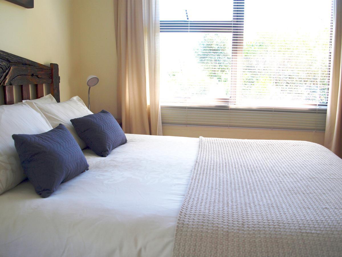 Loeriewood Garden Apartment, Hunters Home クニスナ エクステリア 写真